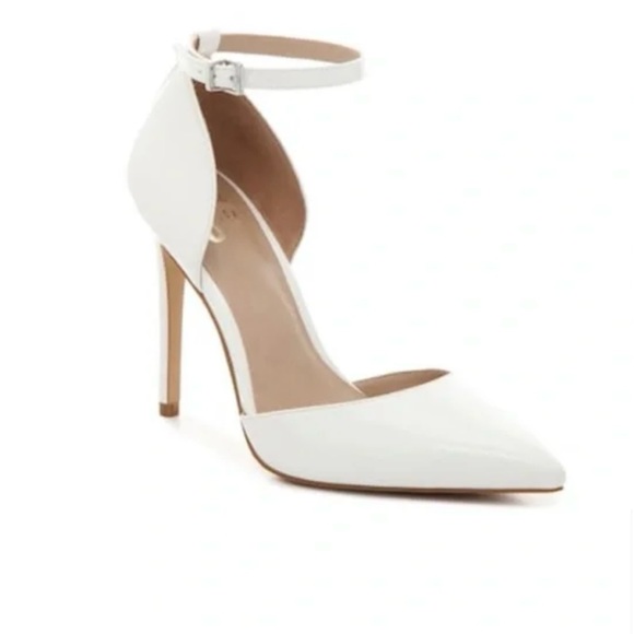 Mix No. 6 White Pumps - Picture 4 of 10